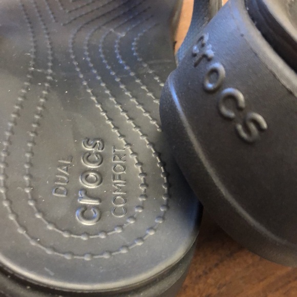 Crocs Dual Comfort flip flops - Picture 5 of 6